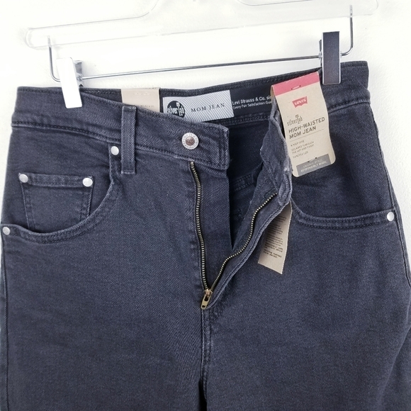 Levi's SilverTab High-Waisted Mom Jeans A36990001 Black NWT size 28x27 - Picture 8 of 10